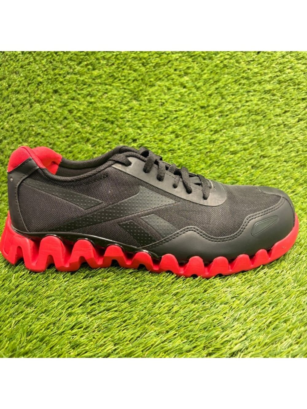 Reebok Zig Pulse SR Mens Size 12 Black Red Composite Safety Toe Work Shoes
